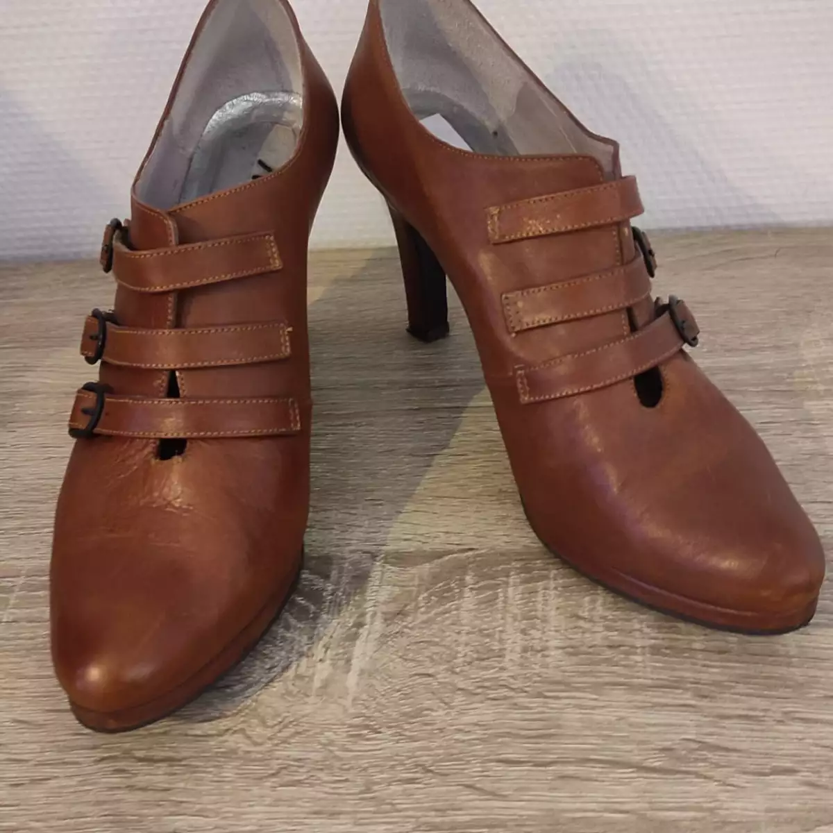 Chaussures à talon, fermée T 39