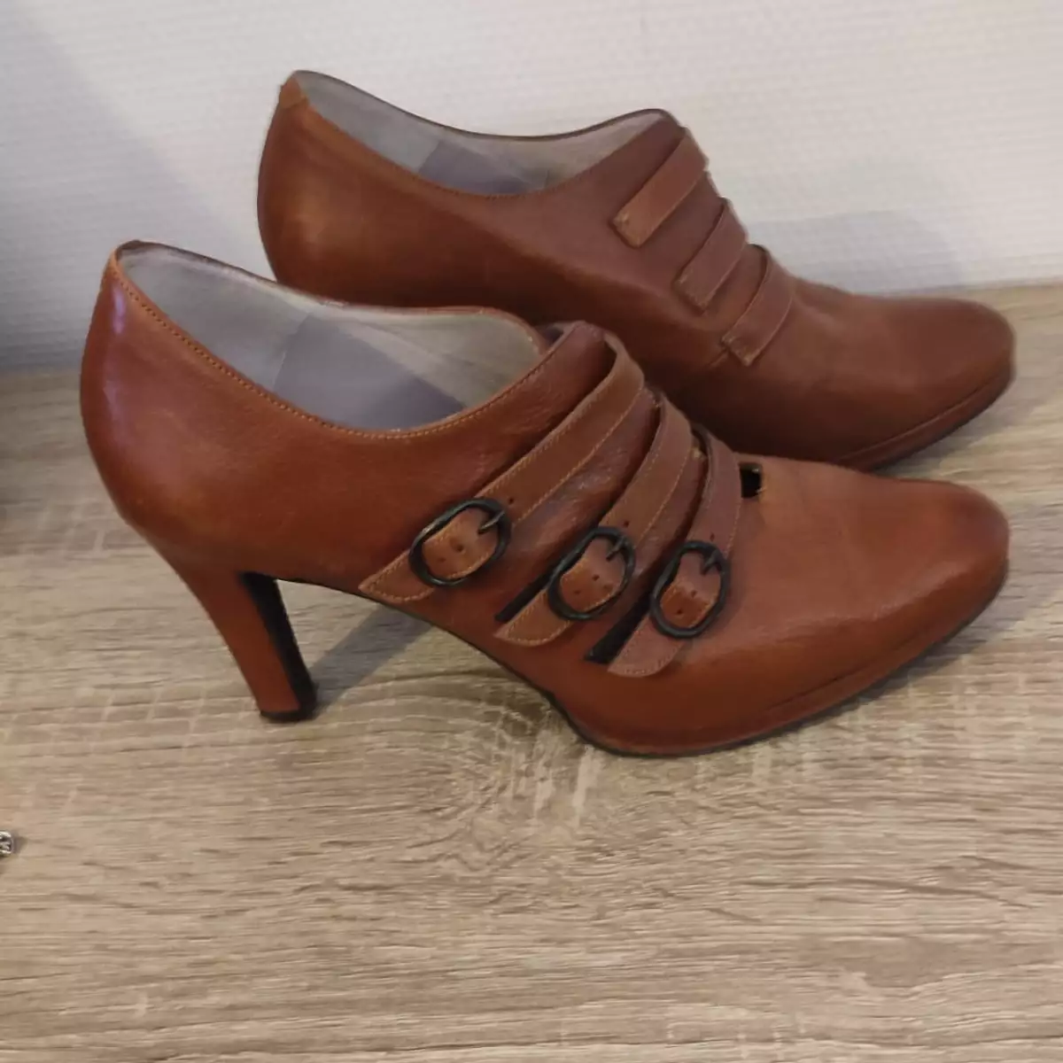 Chaussures à talon, fermée T 39