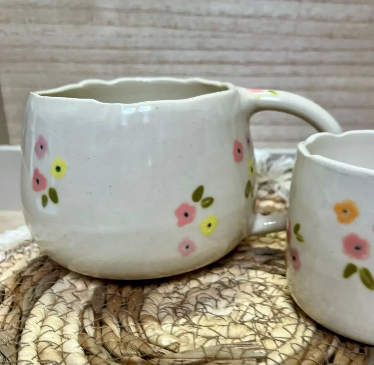 Tasse en grès Collection " Fleurie "