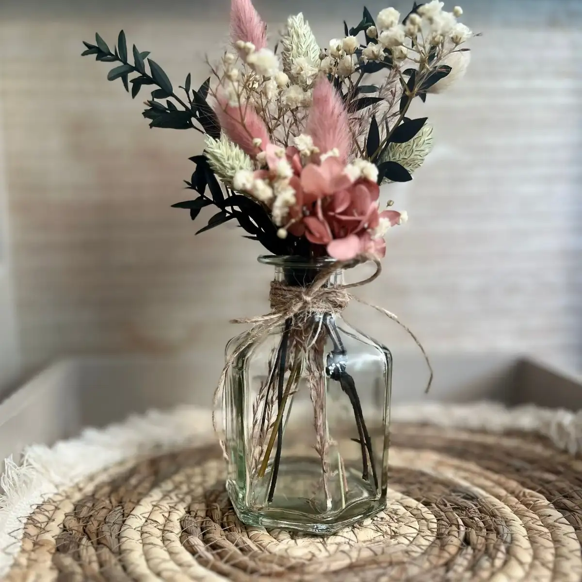 Mini Bouquet de Fleurs Séchées "Douceur Champêtre" dans Vase Géométrique