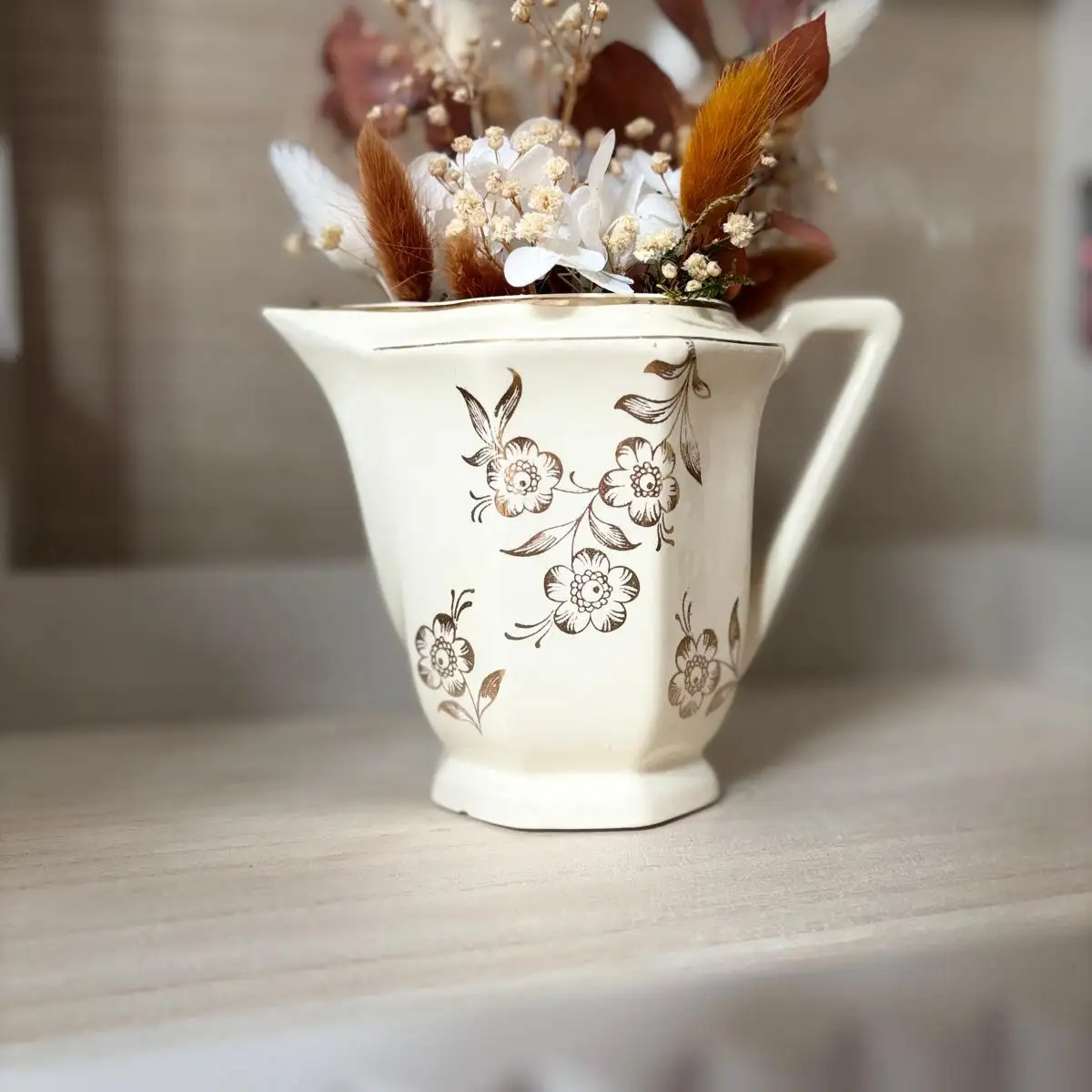Composition Florale Séchée "Charme d'Antan" dans Cruche Vintage Digoin