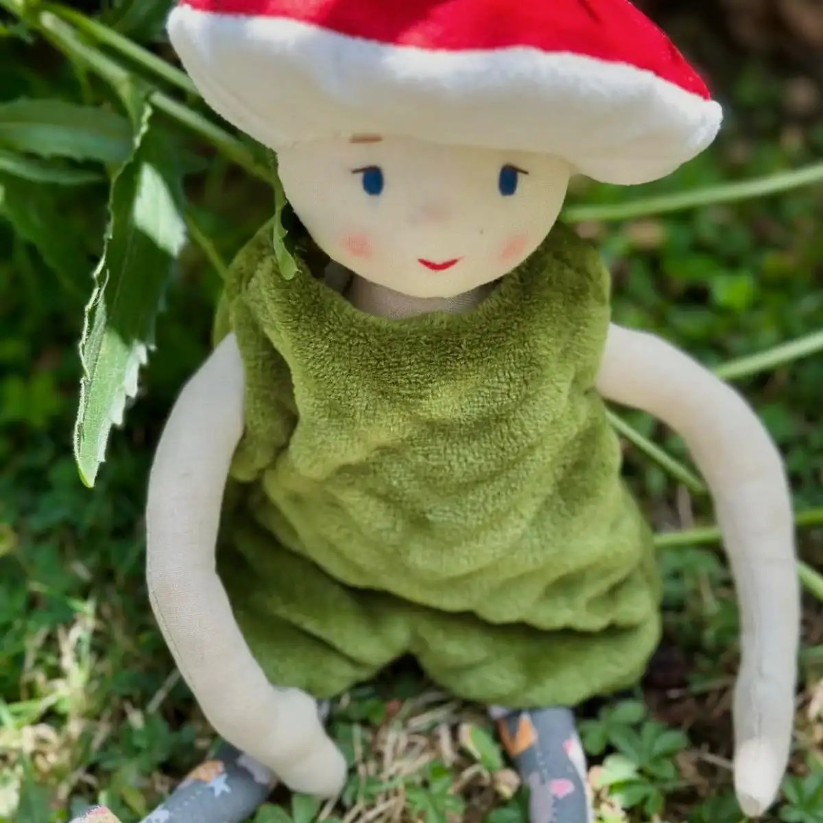 Magnifique poupée de chiffon - SUZON LE CHAMPIGNON - Fait Main par Poule Rousse et dame Tartine