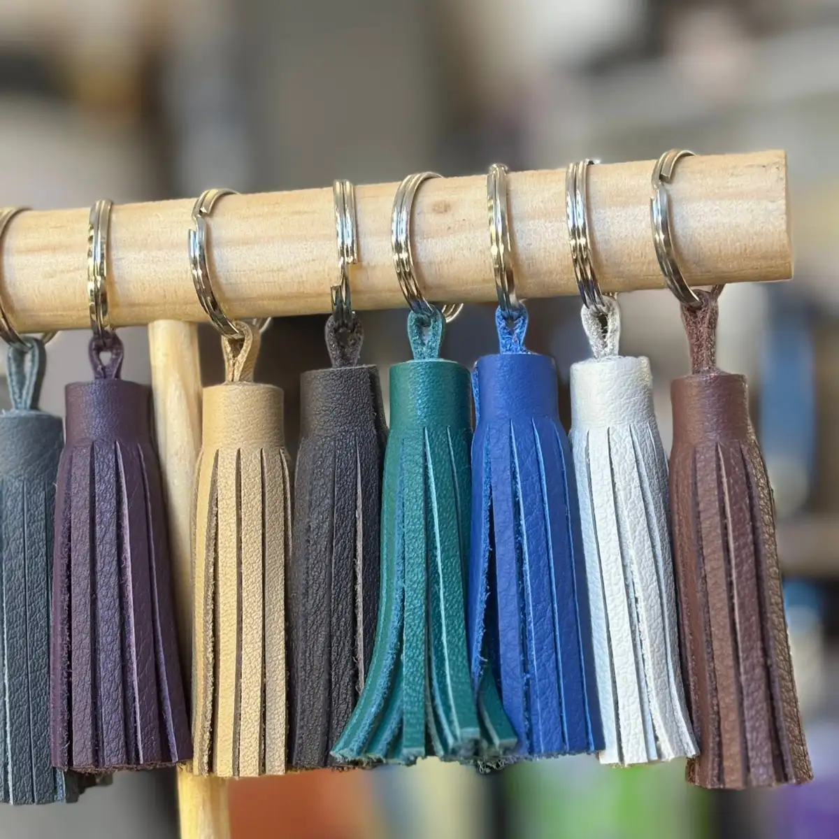 Porte-clés pompon en cuir - Nina Boutik